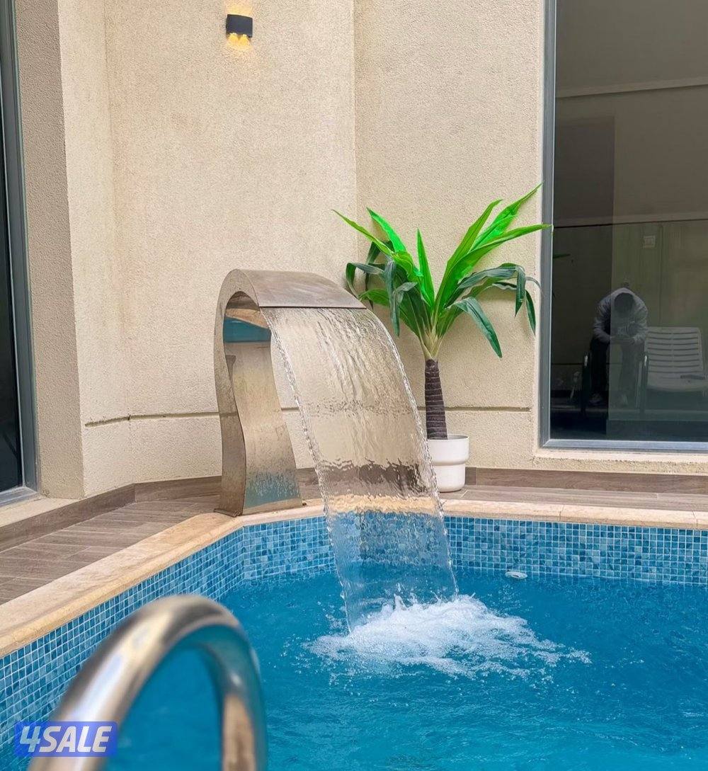 شاليهvip صف اول على البحر كامل غير مقسوم اثاث راقي لايوجدسنوي4