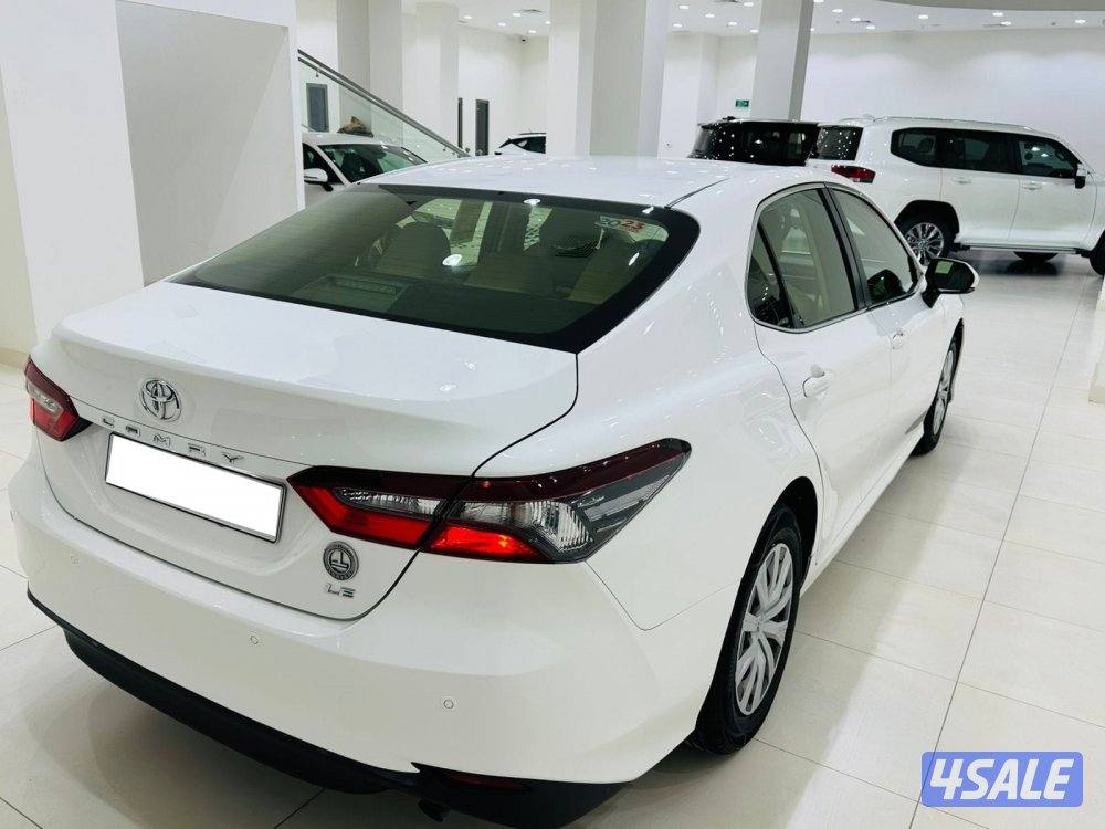 للبيع تويوتا كامري LE  2.5موديل 20233