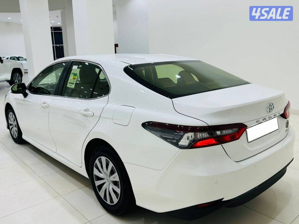 للبيع تويوتا كامري LE  2.5موديل 20232