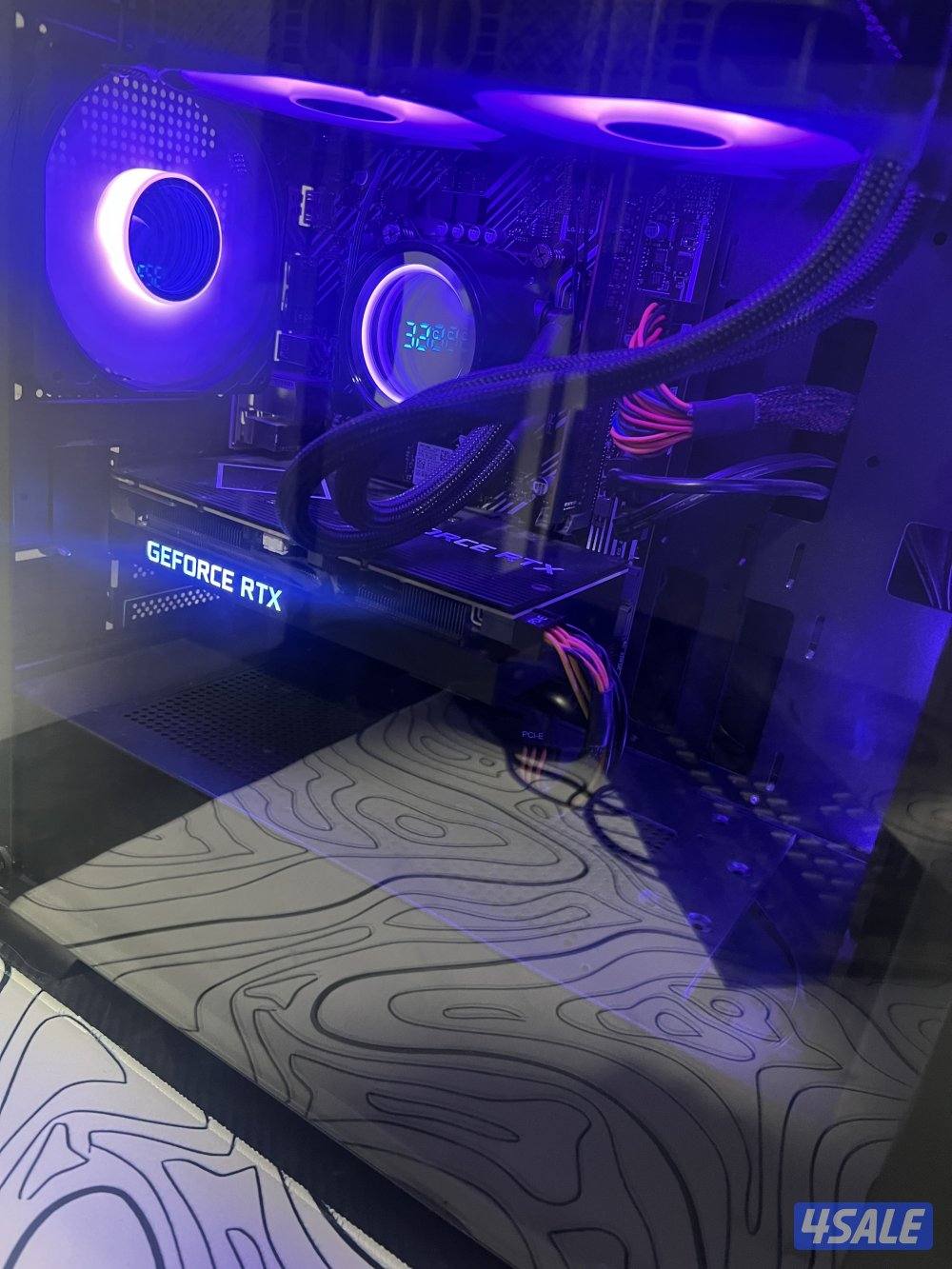 للبيع كمبيوتر قيمنق1