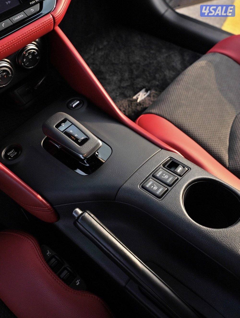 للبيع نيسان  Z قير اوتوماتيك بحالة الوكالة  استعمال يومي9