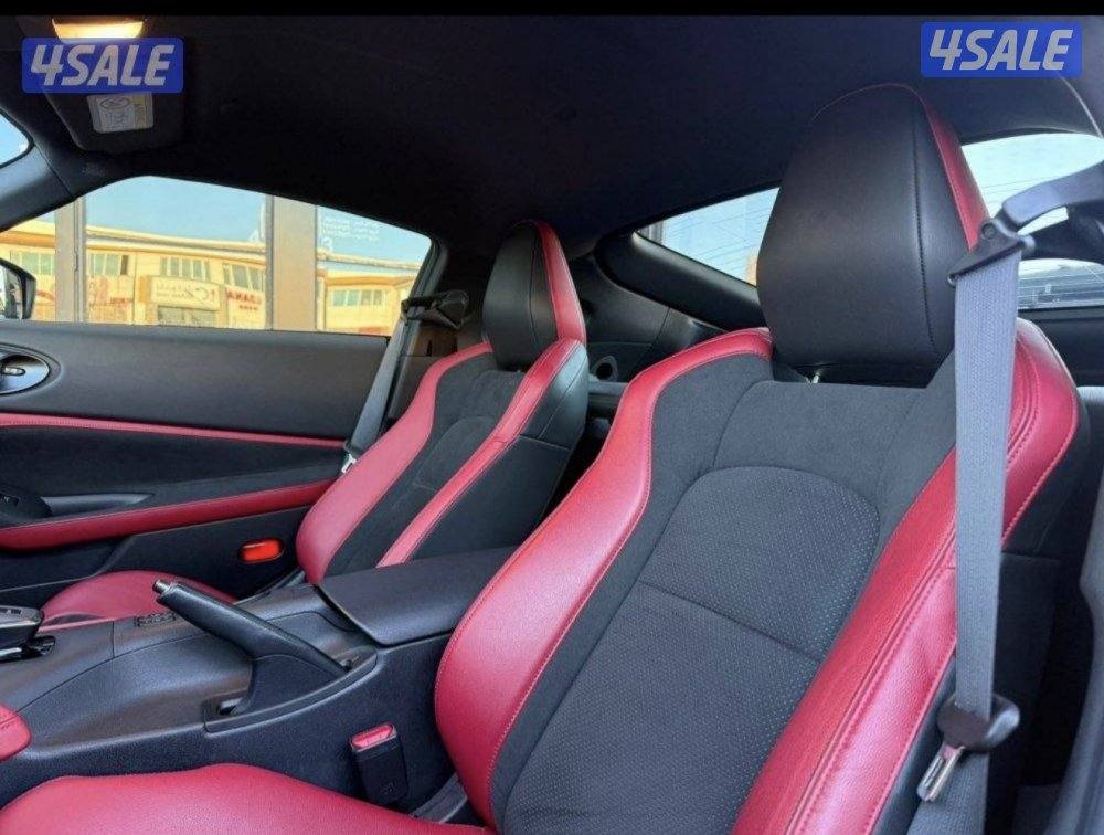 للبيع نيسان  Z قير اوتوماتيك بحالة الوكالة  استعمال يومي14