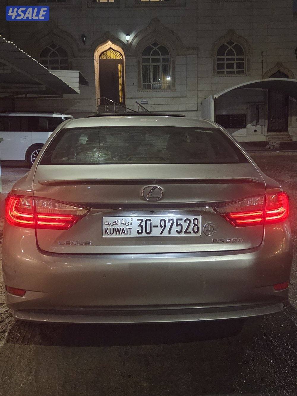 لكزس ES350 مديل 2016 سلفير داخل تان2