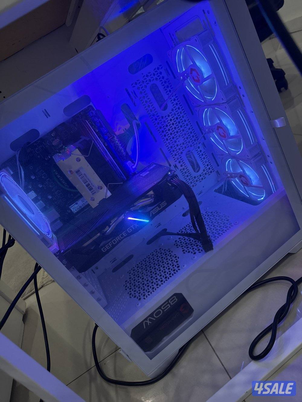 Pc للبيع4