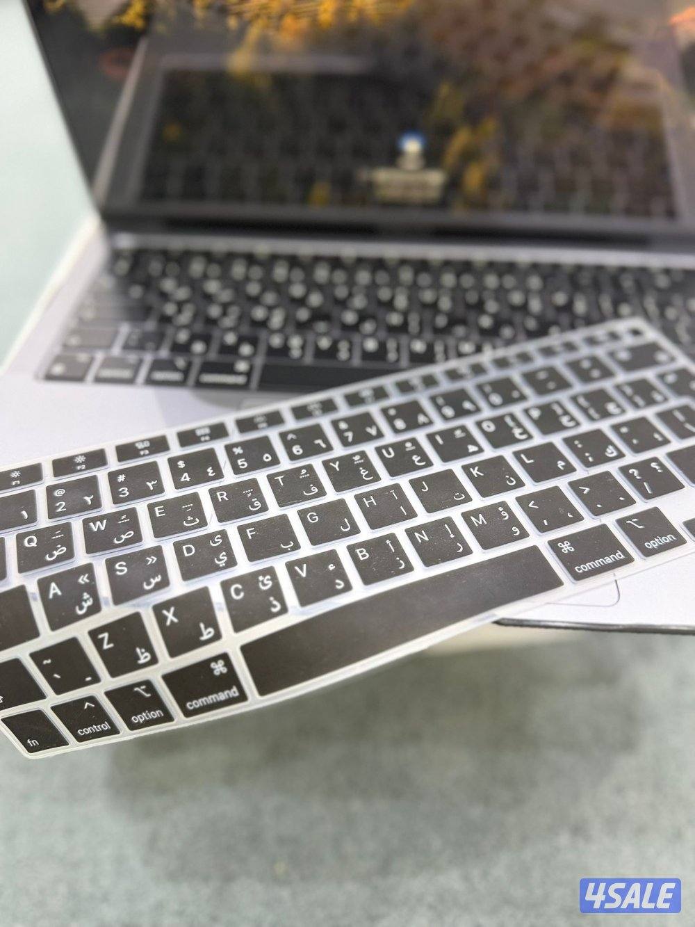 ماك بوك اير M11