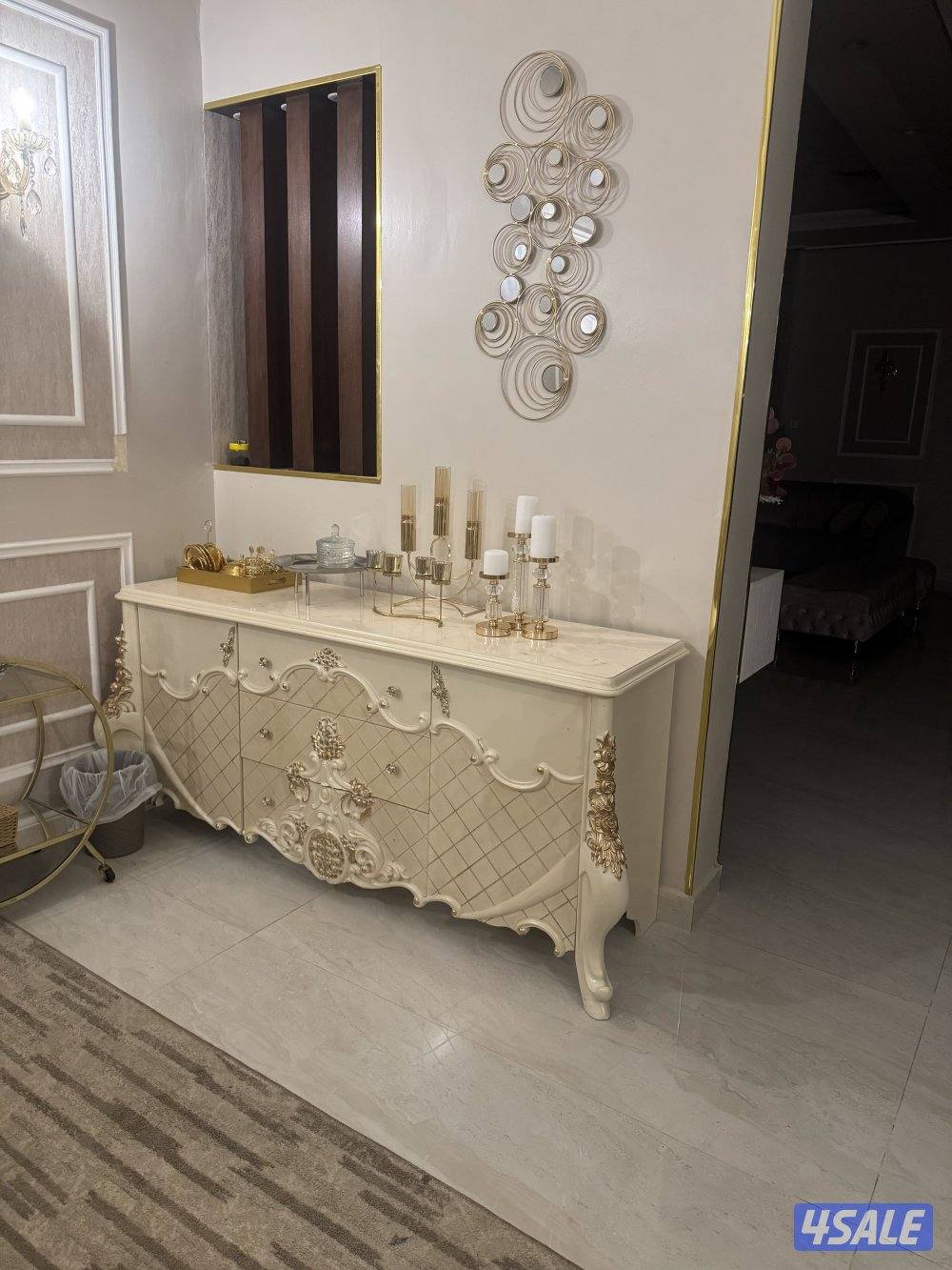 طاولة طعام مع 10 كراسي مع كبت بوفيه0