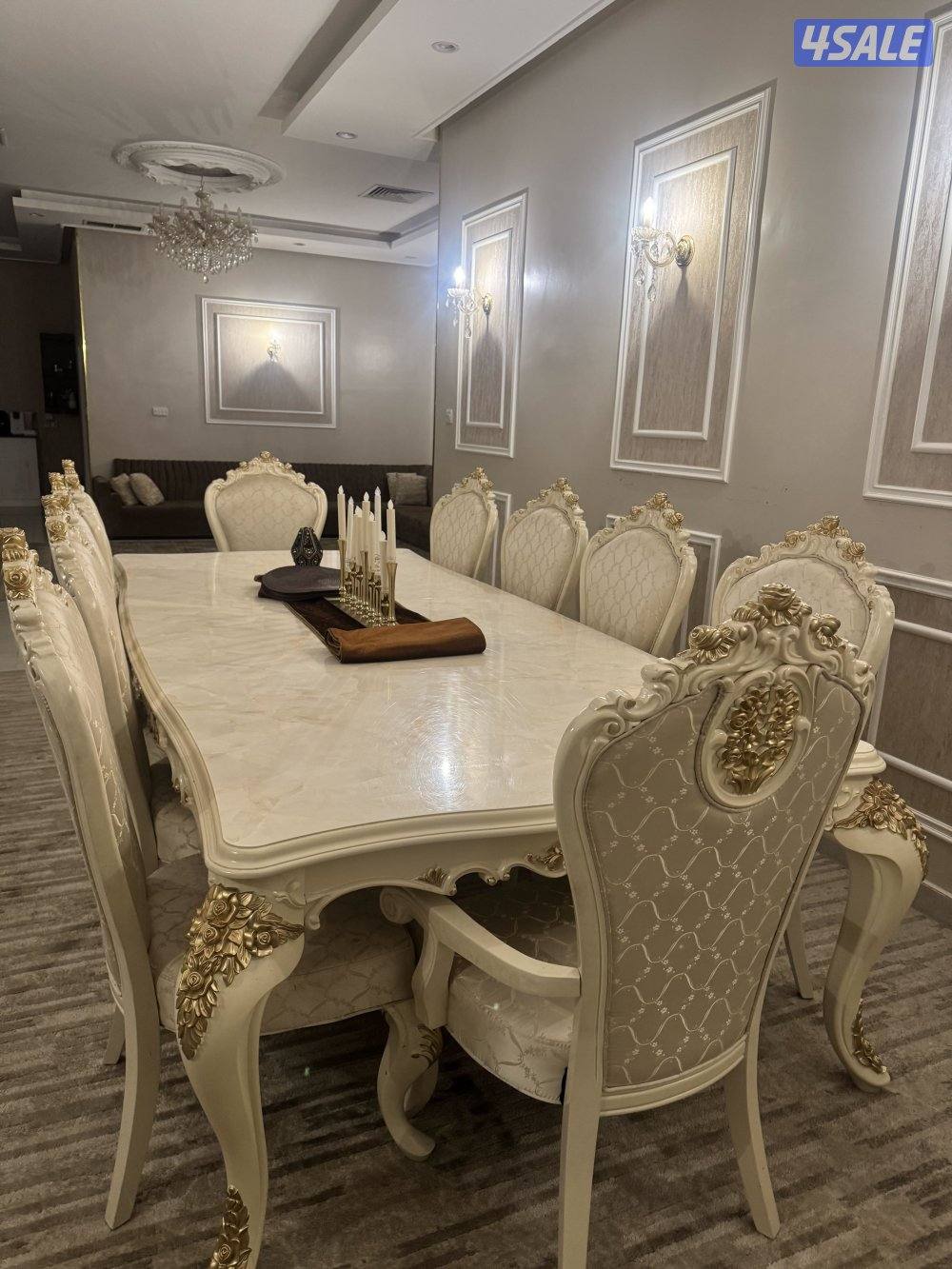 طاولة طعام مع 10 كراسي مع كبت بوفيه2