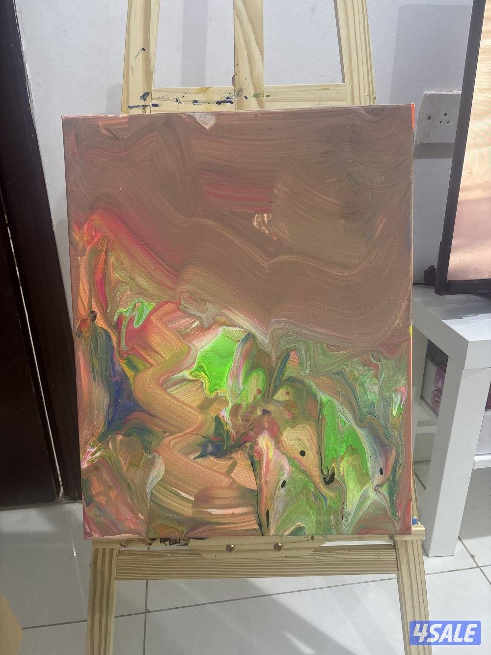 لوحه داخلها قصص عديده0