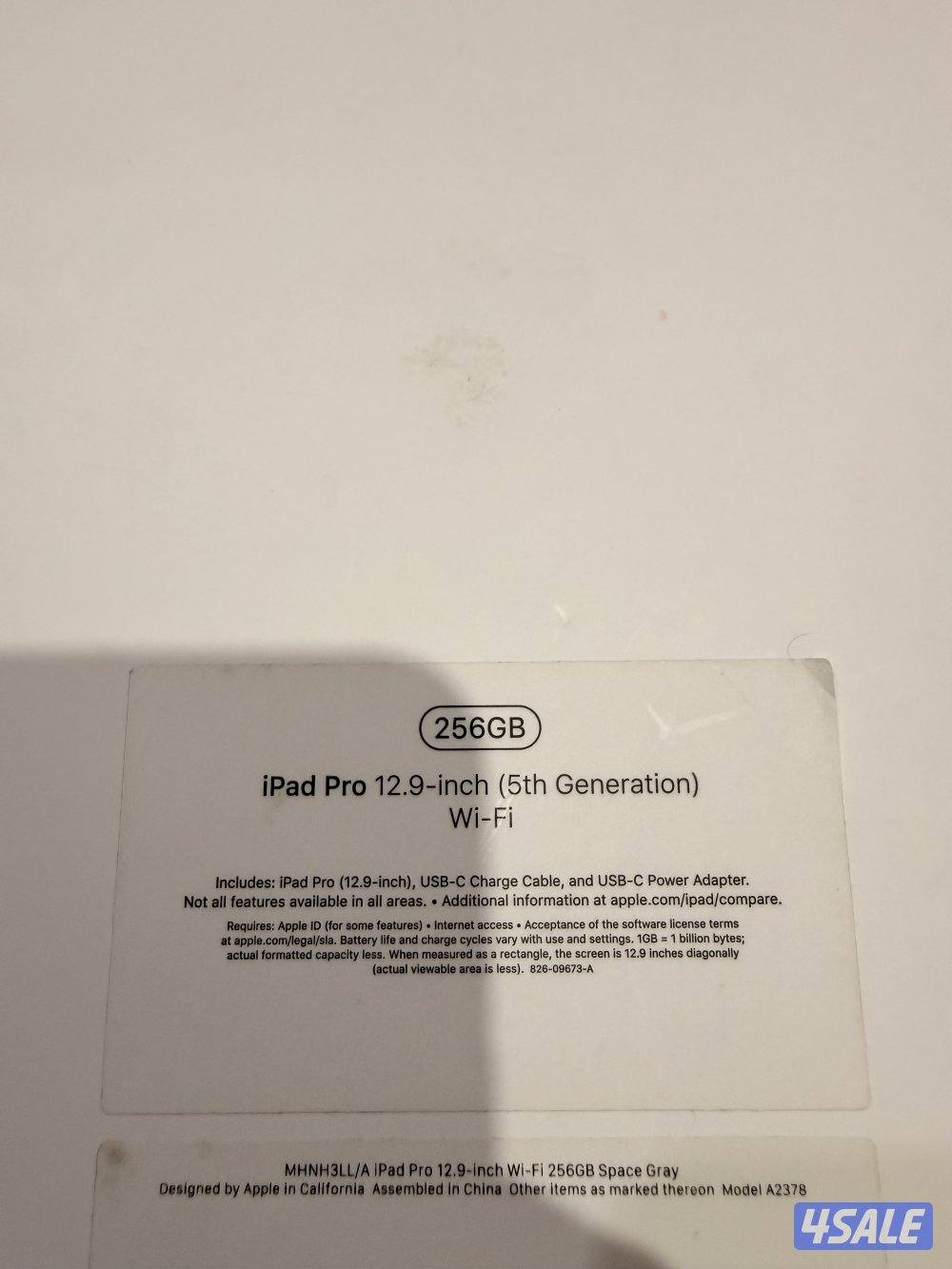 iPad Pro 4th generation 12.9in 256 GB face id working perfectly3