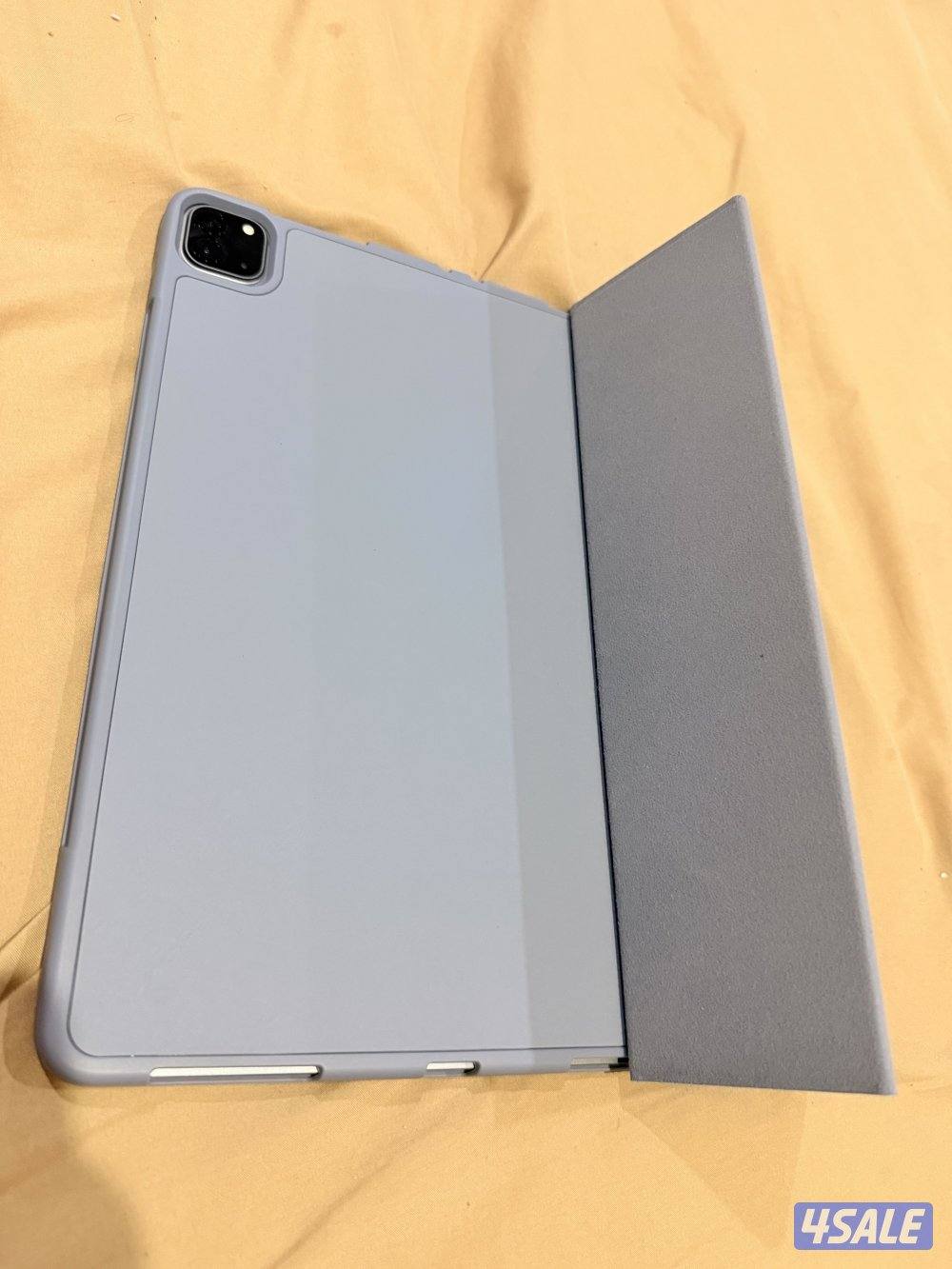 iPad Pro 4th generation 12.9in 256 GB face id working perfectly5