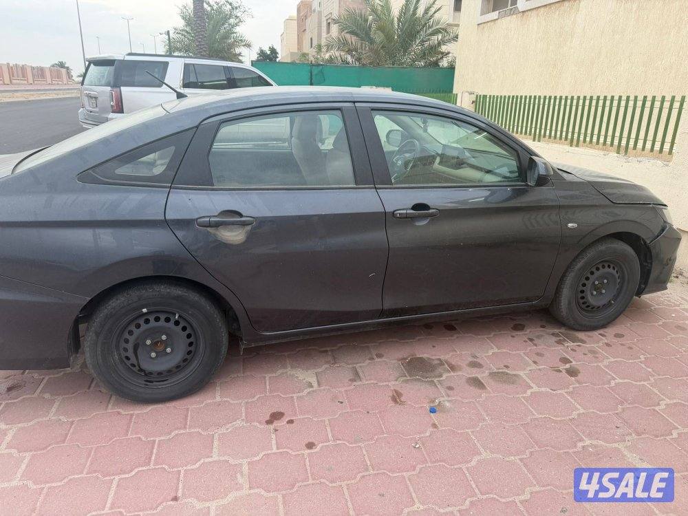 للبيع يارس موديل ٢٠٢٣ سياره على حالتها الرجاء الاتصال للجادين فقط0