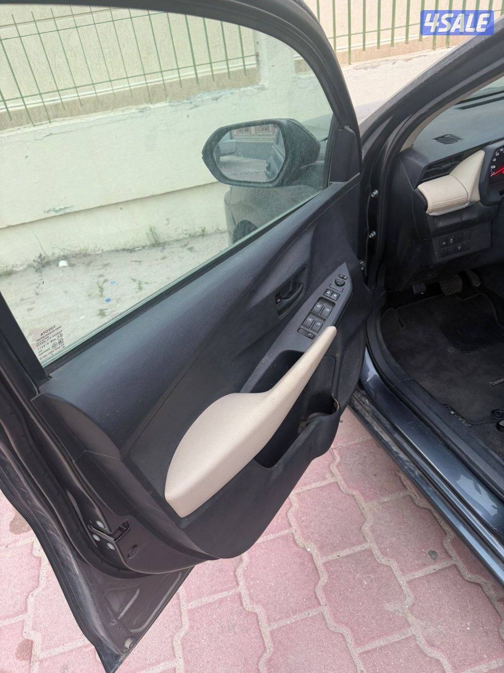 للبيع يارس موديل ٢٠٢٣ سياره على حالتها الرجاء الاتصال للجادين فقط2