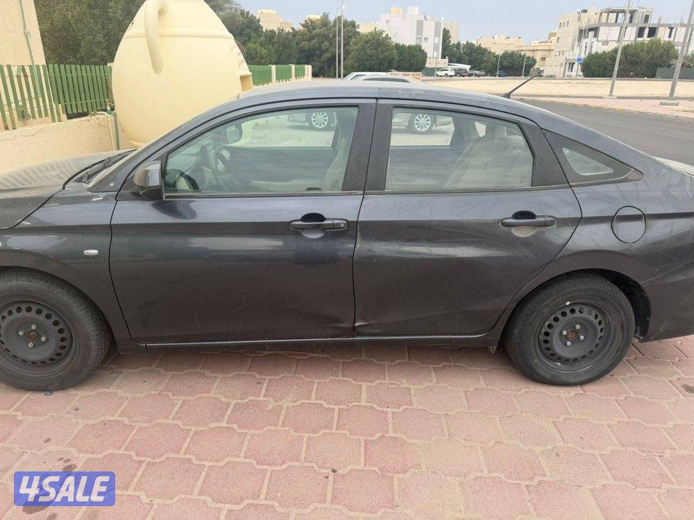 للبيع يارس موديل ٢٠٢٣ سياره على حالتها الرجاء الاتصال للجادين فقط1