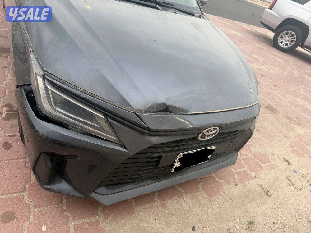 للبيع يارس موديل ٢٠٢٣ سياره على حالتها الرجاء الاتصال للجادين فقط6