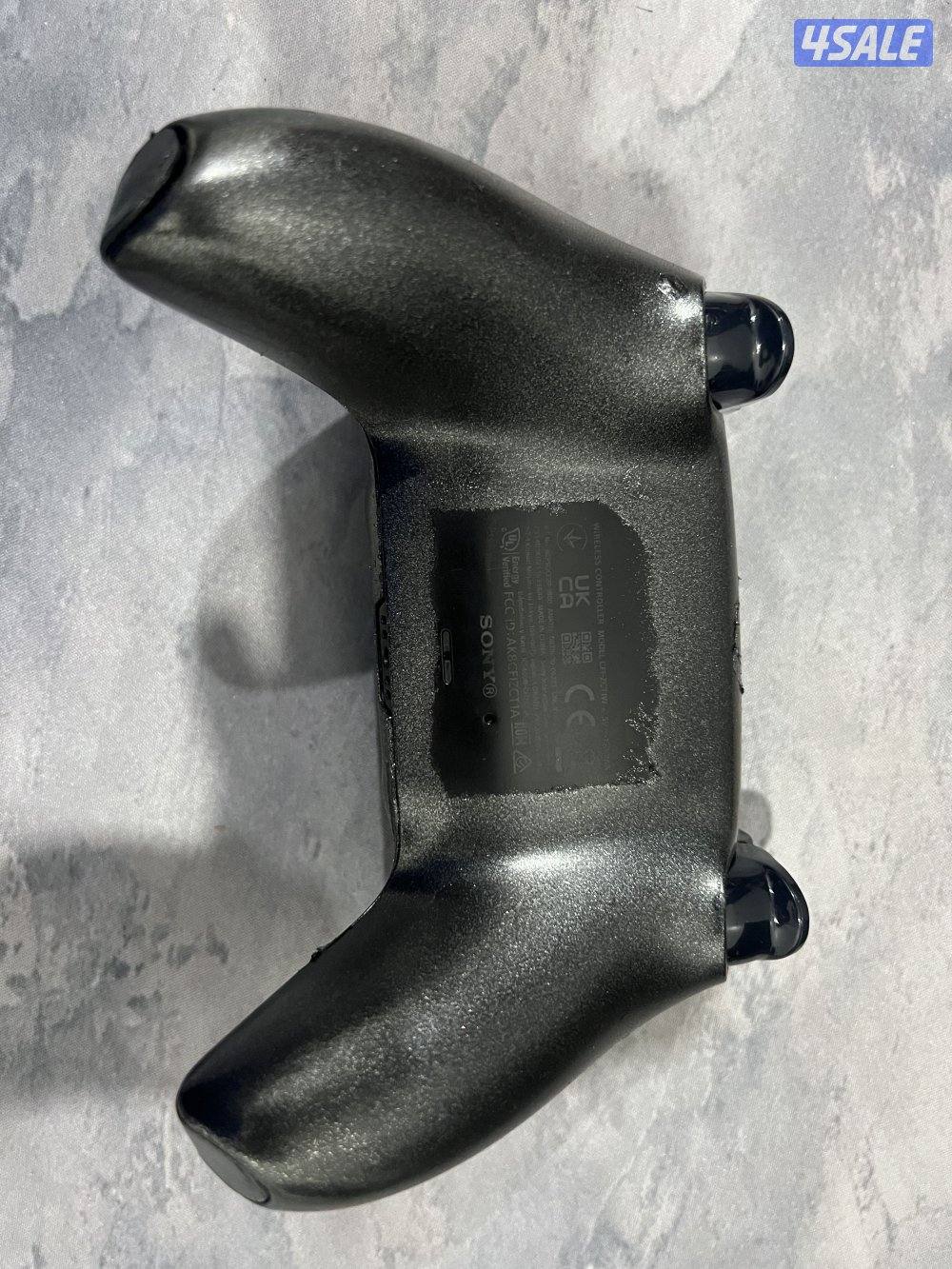 يدة ps5 اصلية1