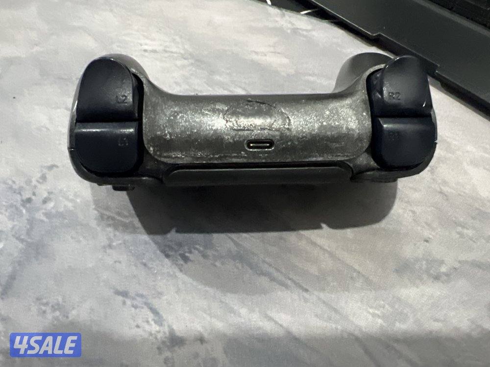 يدة ps5 اصلية3