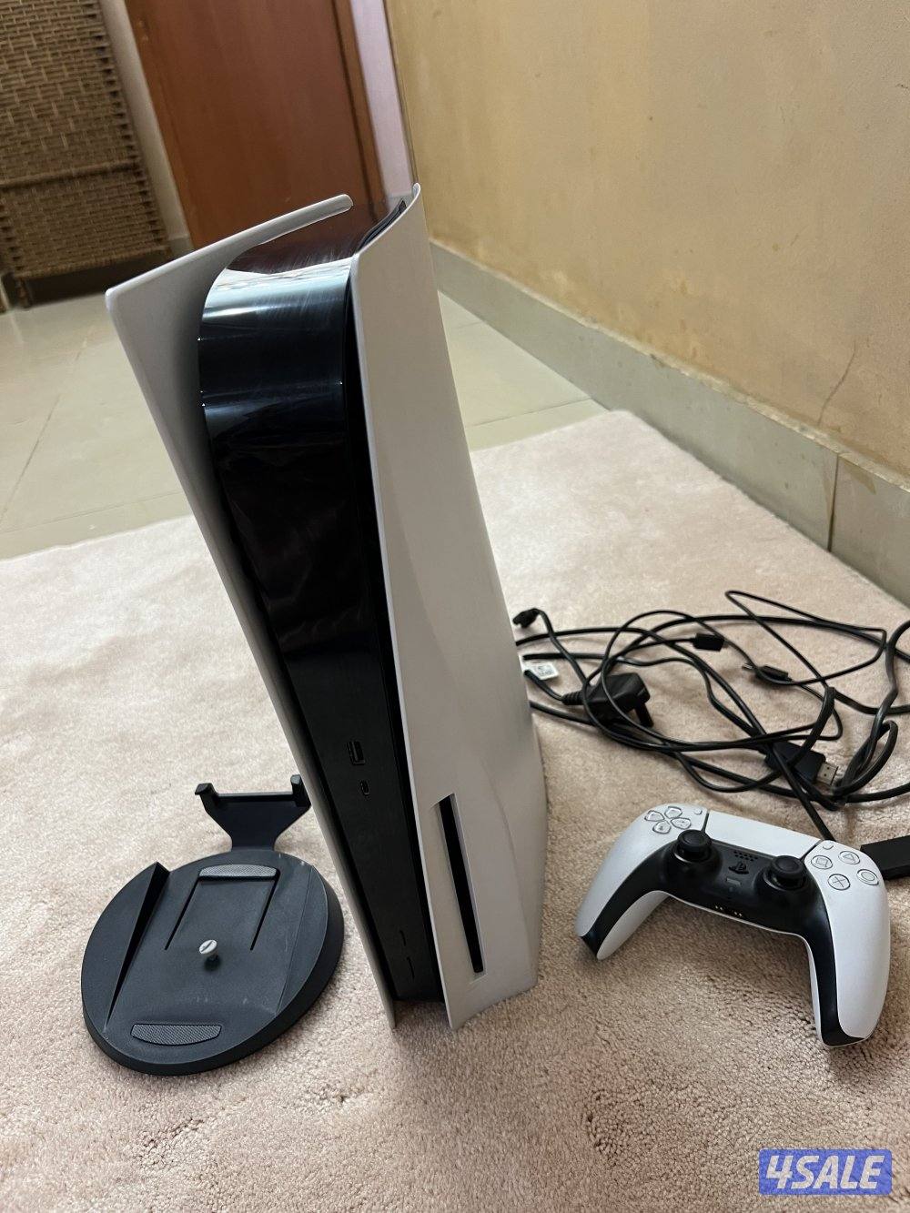 للبيع بليستيشن 5 بحالة ممتازة استعمال خفيف جدا الاتصال واتساب فقط0