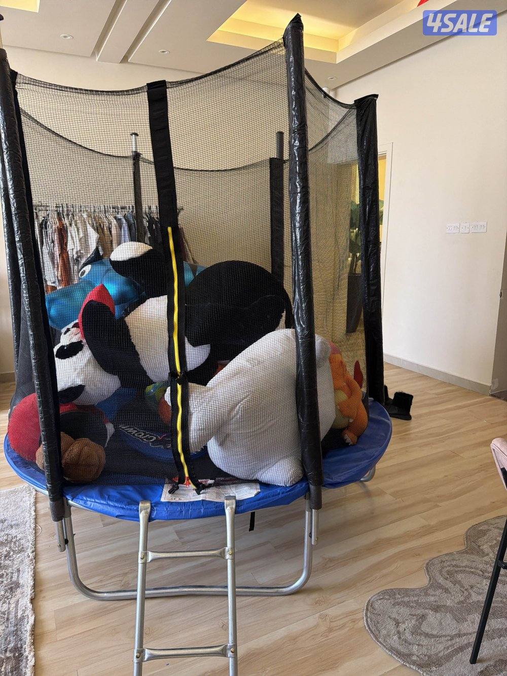 ترامبولين للبيع بحالة ممتازة1