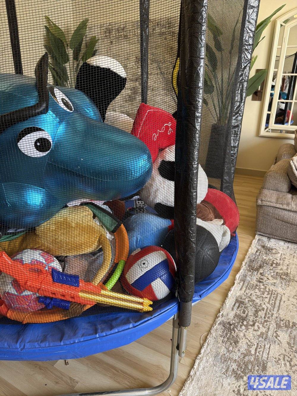 ترامبولين للبيع بحالة ممتازة3