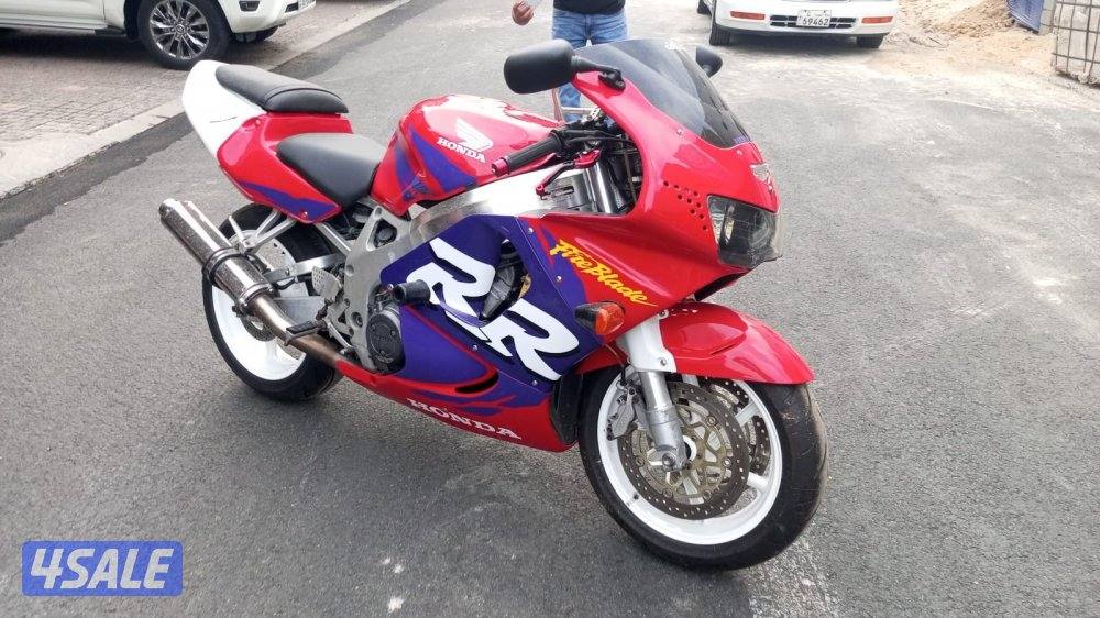 سي بي آر ٩٠٠ للبيع5