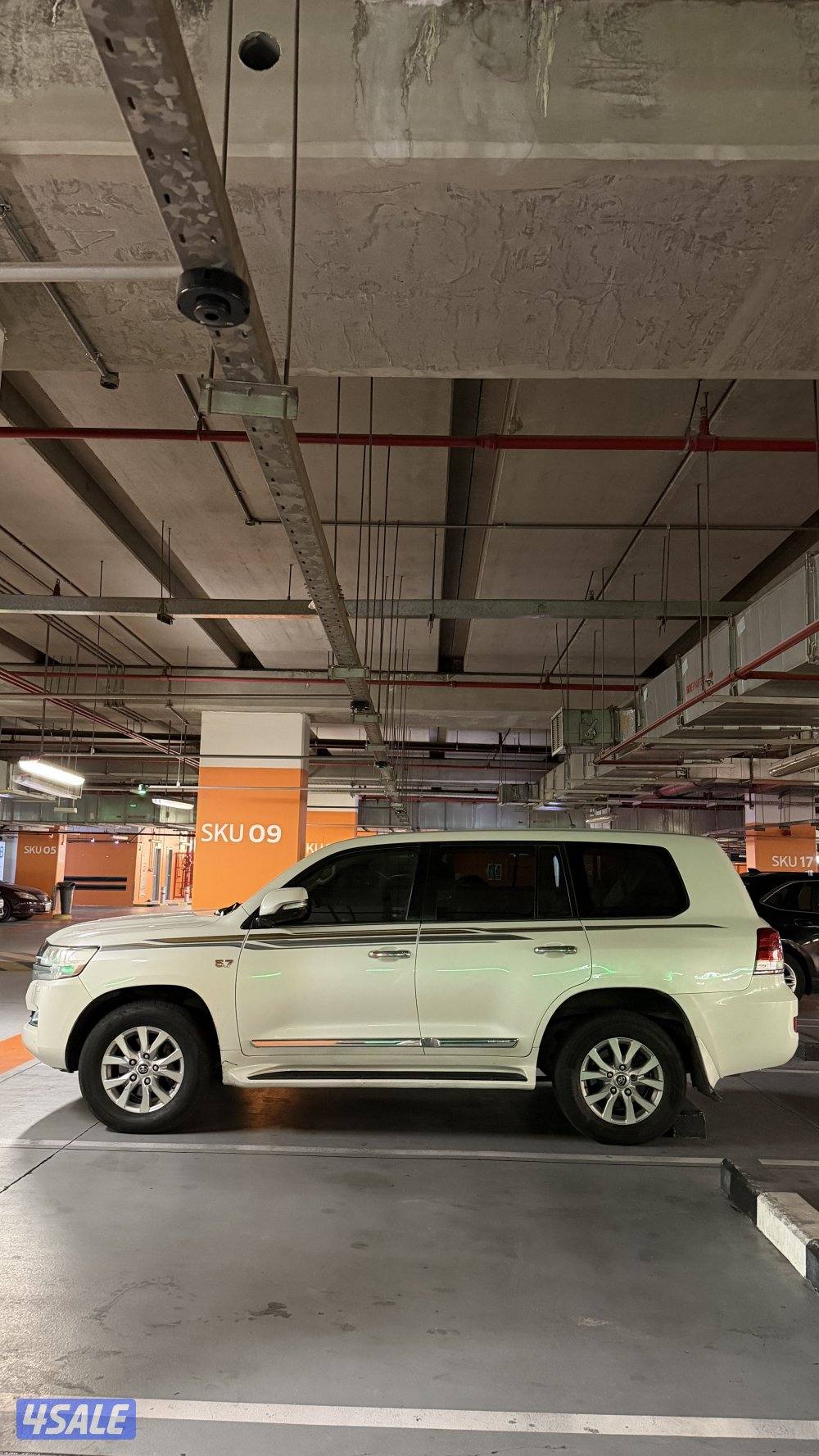 لاندكروزر Vxr0