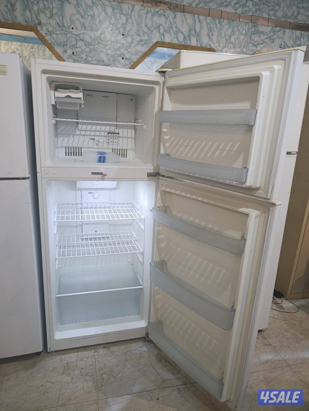 للبيع ثلاجات مستعمله بحاله ممتازه مع التوصيل والكفاله3