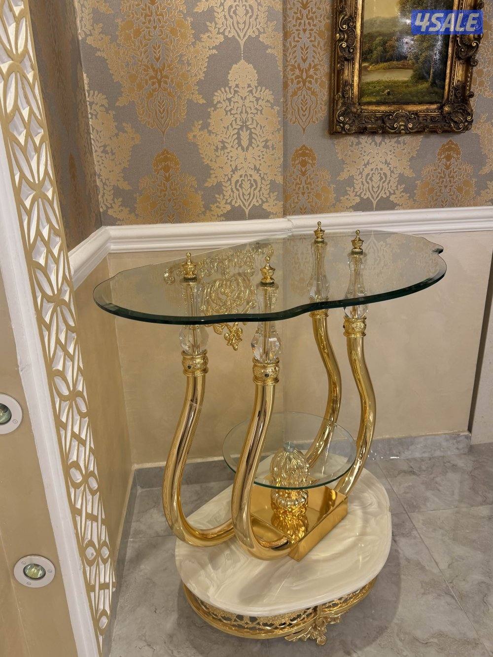 طاولة دزه فخمه مع عجلات للتواصل1