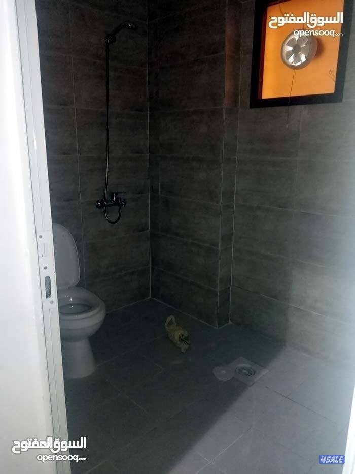 شقق للإيجار غرفه وصاله حمام ومطبخ عائلات فقط وافدين8
