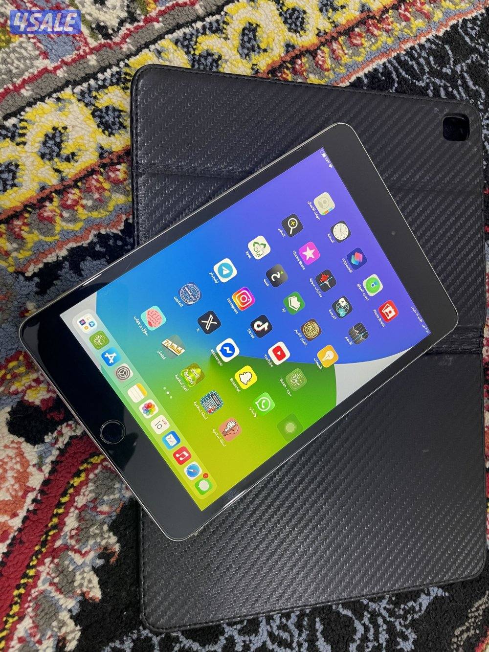 ايباد ميني 4 فور 128 قيقا مع الشاحن1