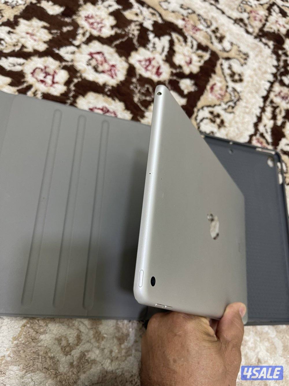 ايباد ابل 8 الثامن 32 قيقا نظيف مو مفتوح ولا مصلح تحديث جديد مع بوك8