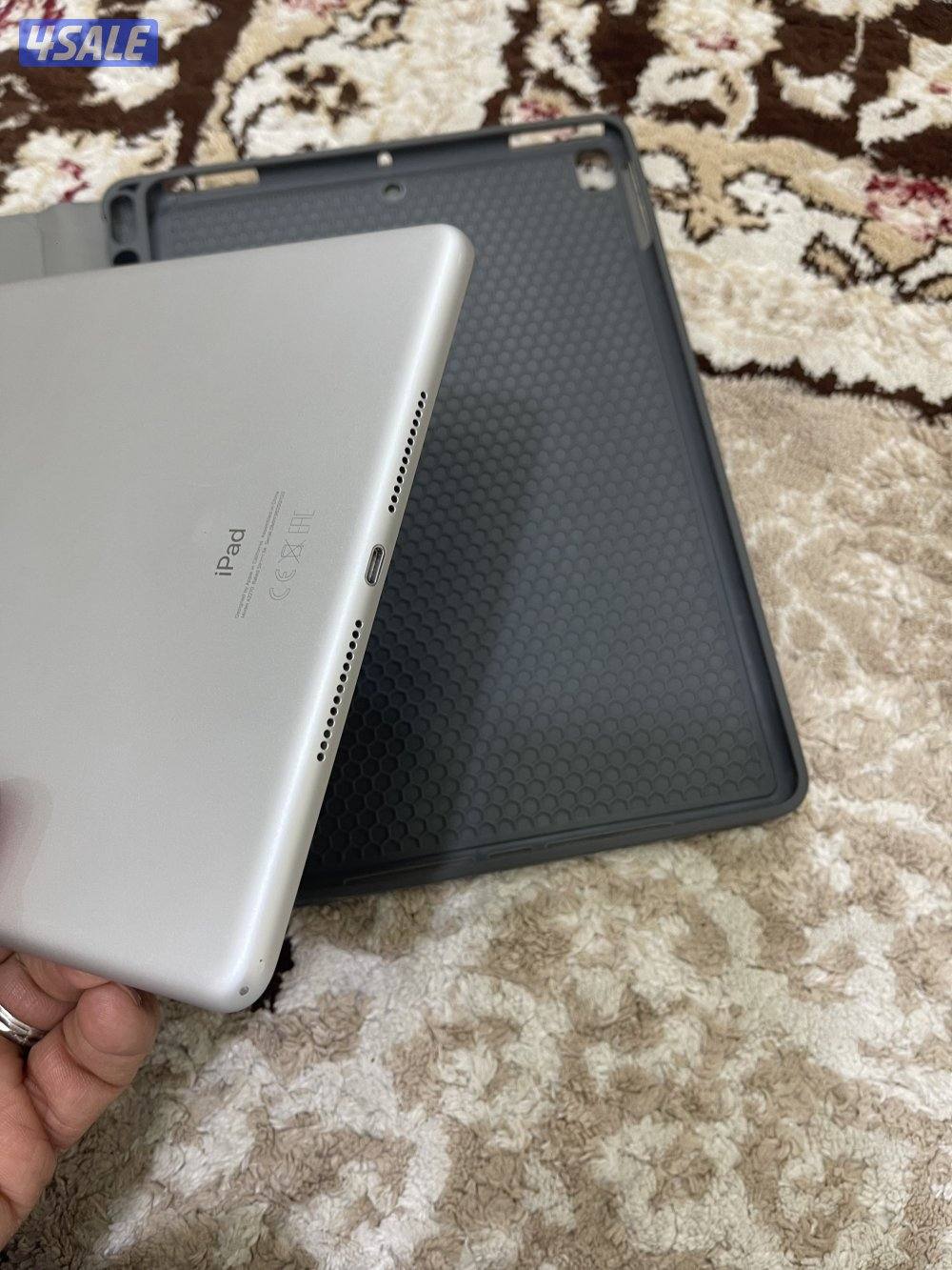 ايباد ابل 8 الثامن 32 قيقا نظيف مو مفتوح ولا مصلح تحديث جديد مع بوك9