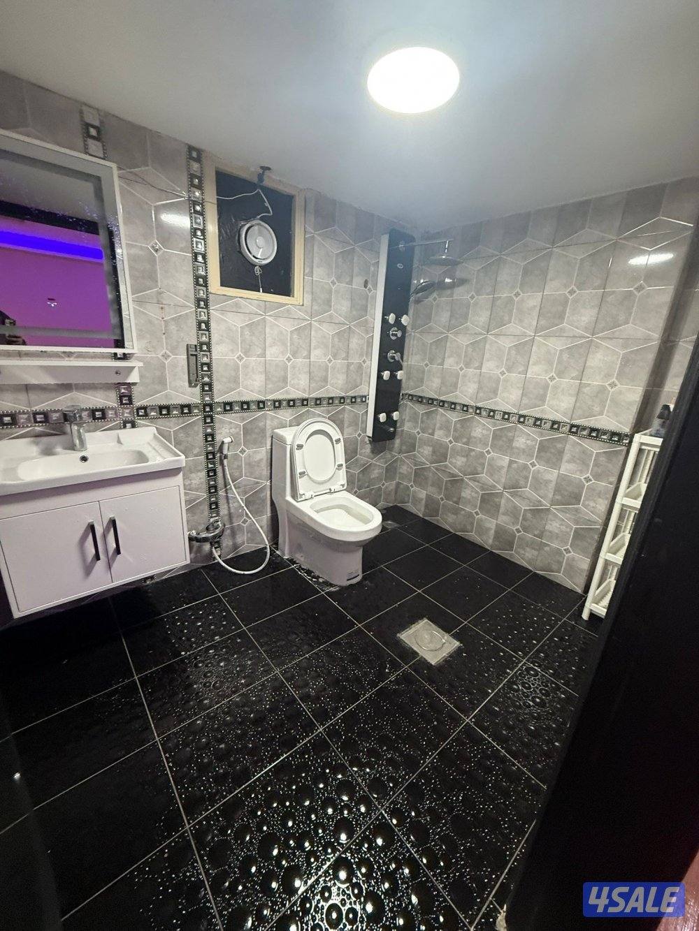 شقق للايجار خلو وفاضي غرفة وصالة ومطبخ وحمام تشطيب سوبر لوكس4