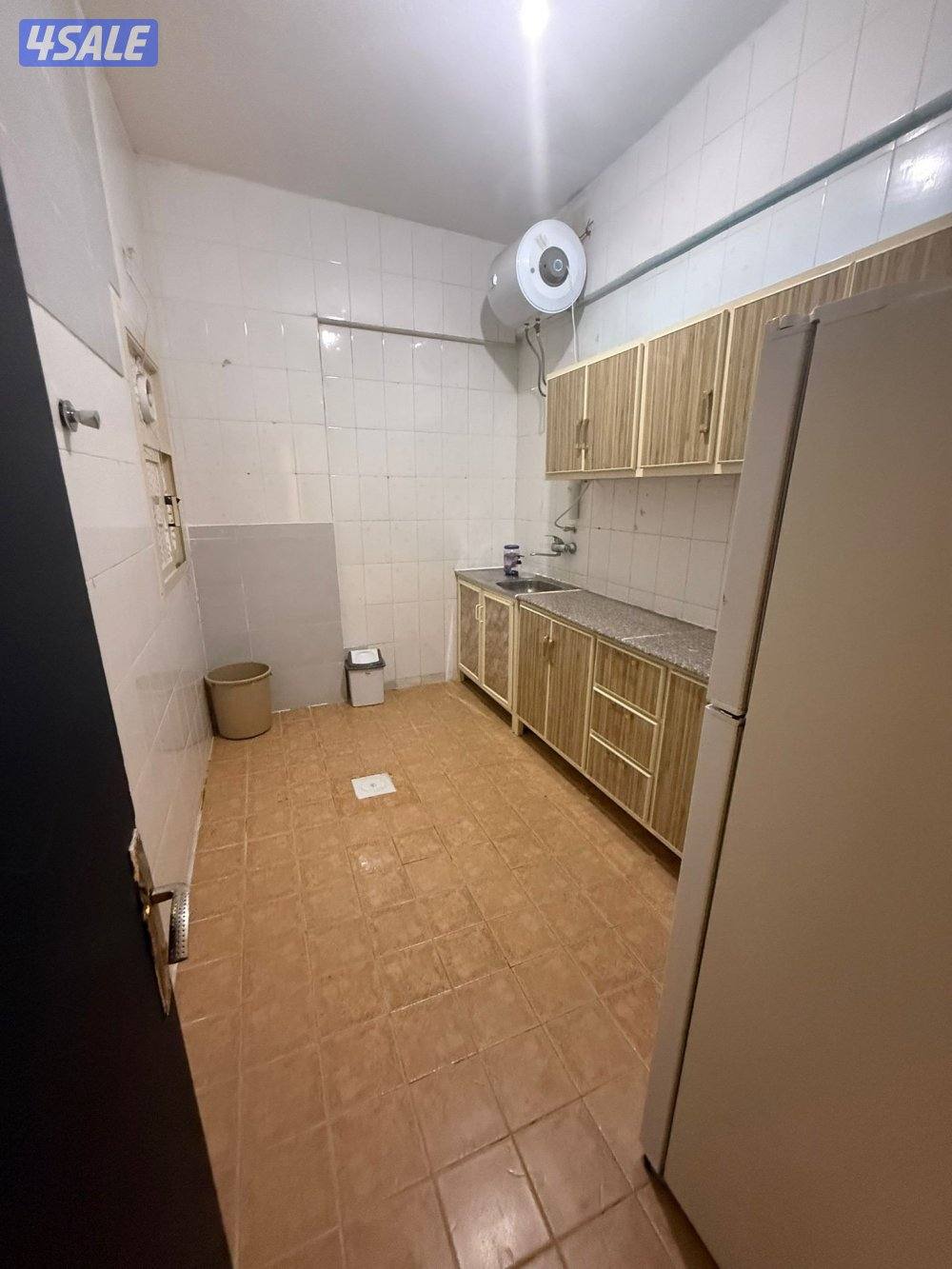 شقق للايجار خلو وفاضي غرفة وصالة ومطبخ وحمام تشطيب سوبر لوكس7