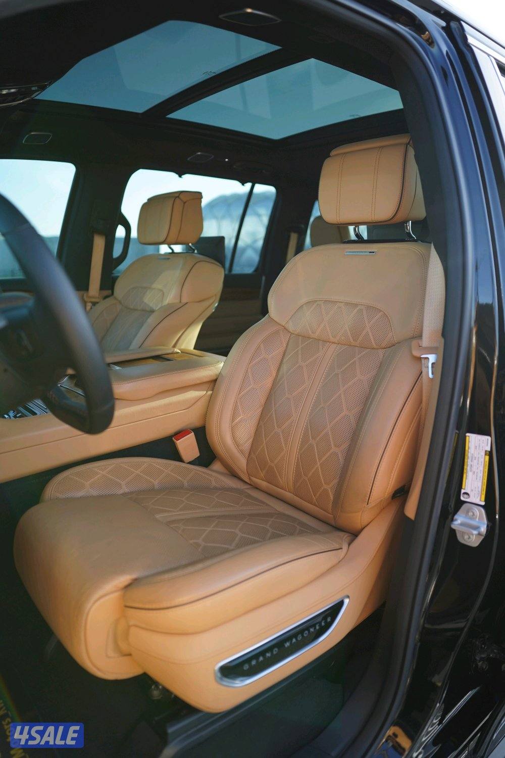 Jeep Grand Wagoneer Series III / 2023 / 34.000KM10