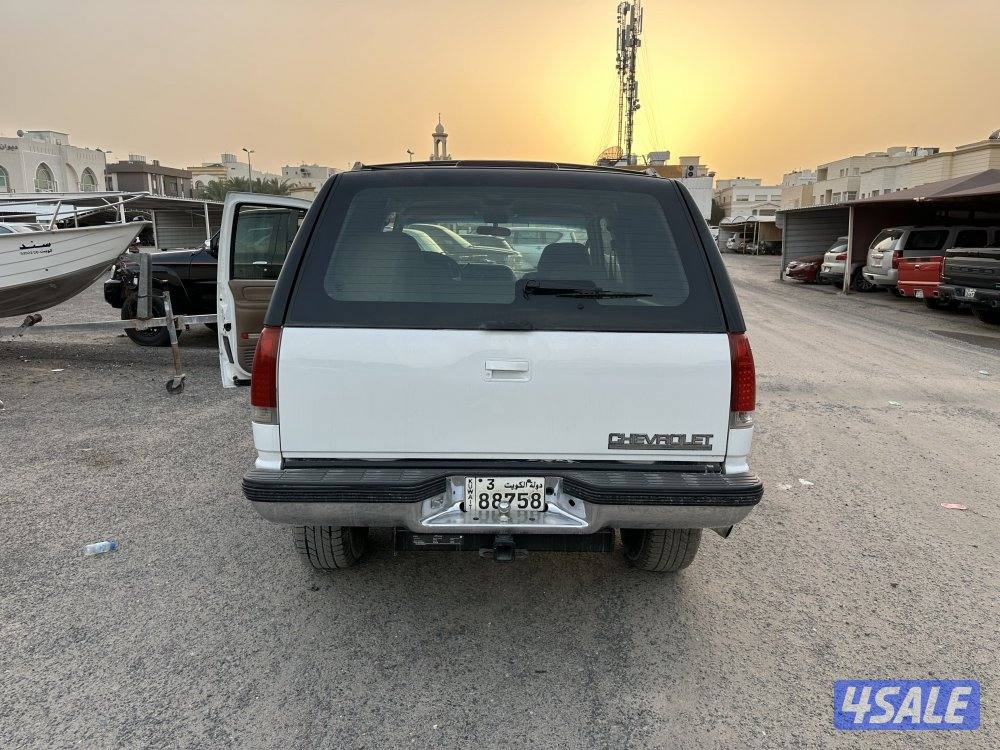 للبيع تاهو باب واحد4