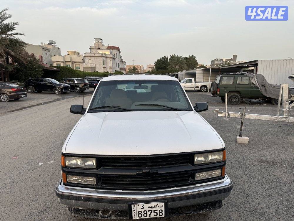 للبيع تاهو باب واحد8