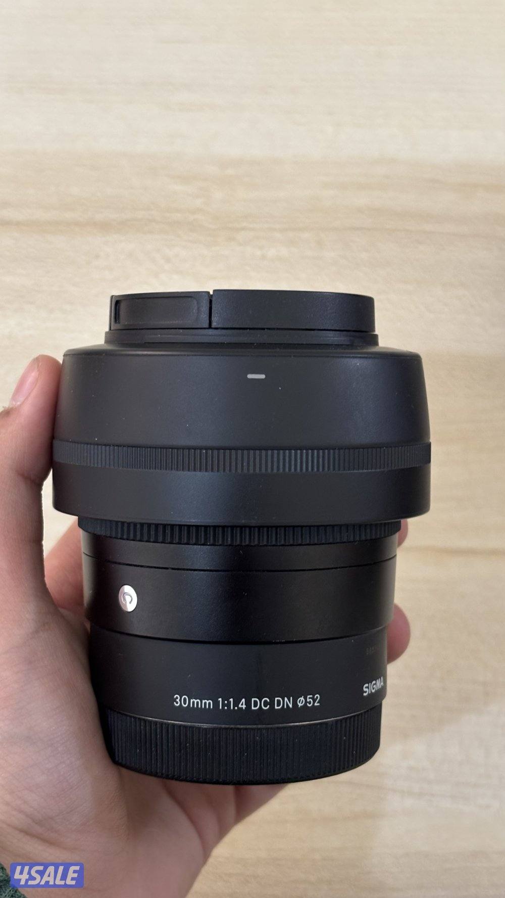 كاميرة سوني zv-e10 mark 1 معا عدسة سقما و كامل اغراضها3