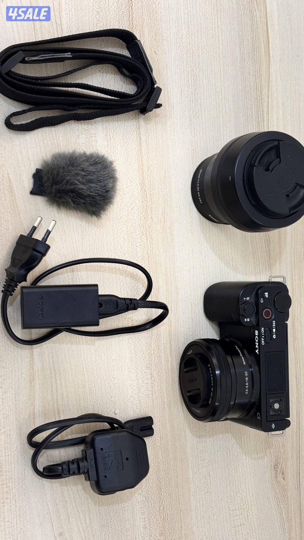 كاميرة سوني zv-e10 mark1 معا عدسه جانبيه سيقما3