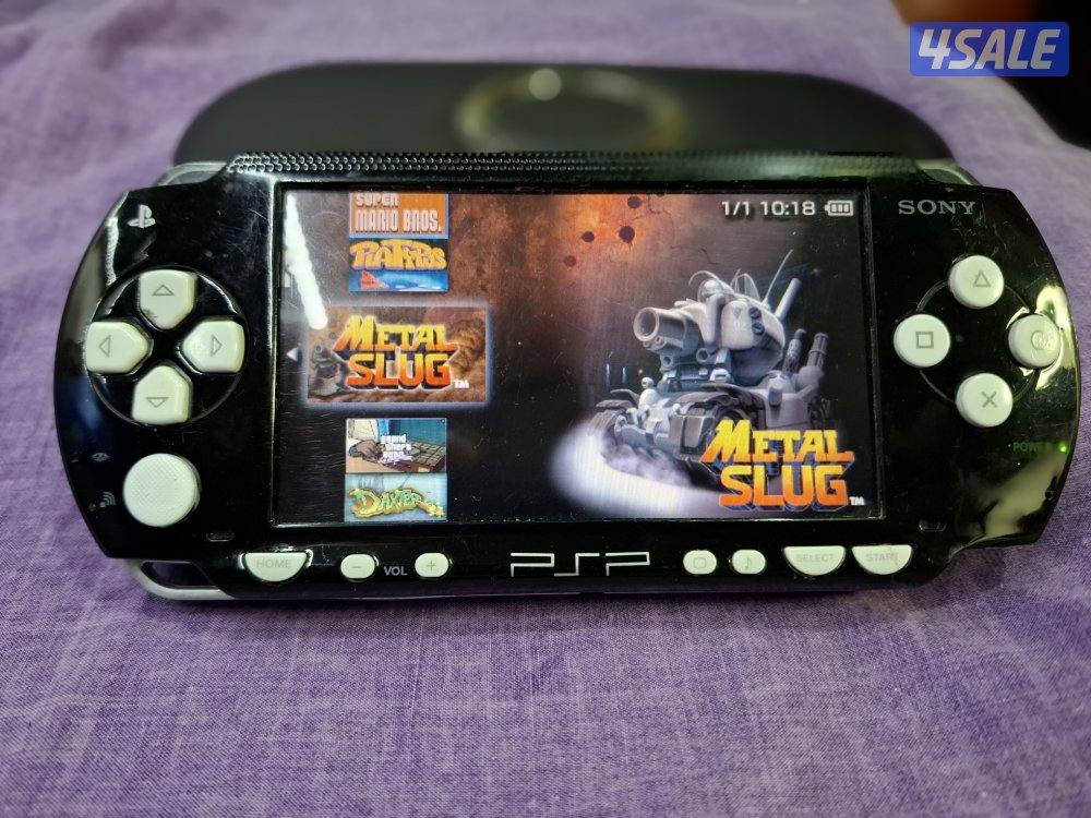 PSP SONY P1000 MODEL.BLACK& WHITE COLOR 8GB SD CARD 50GAMES5