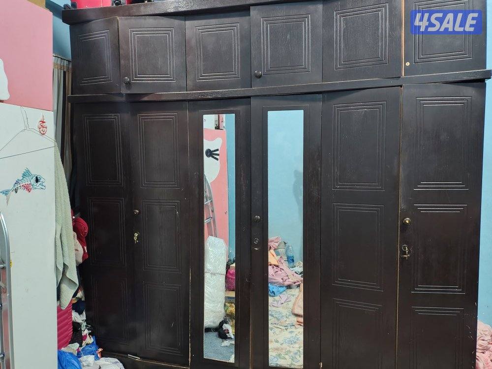 6 door large cabinet/ cupboard1