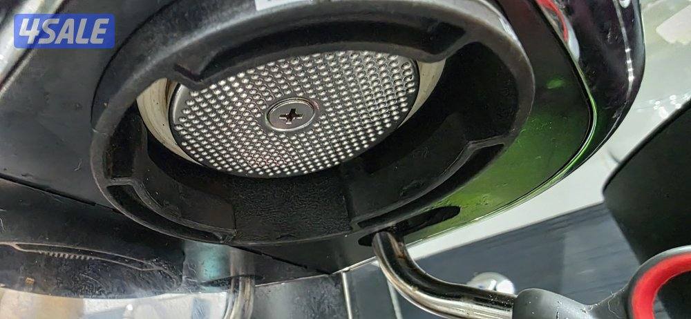 مكينة قهوة مع مطحنة و اغراض1