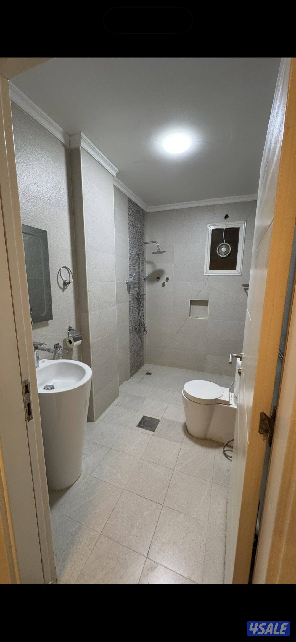 شقة للإيجار للمتزوجين جدد في منطقة مبارك الكبير2