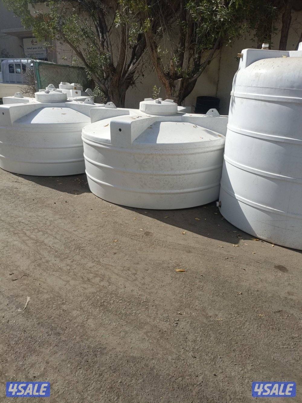 يوجد خزانات مياه وسخانات مركزية ومكاين دف المياع بانواعها0