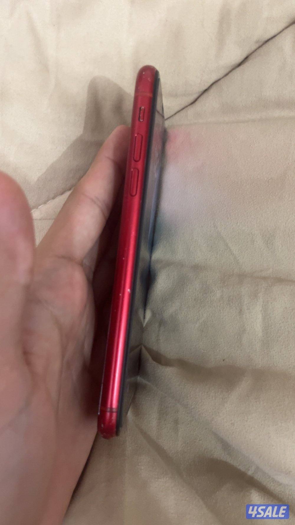 ايفون XRاحمر1