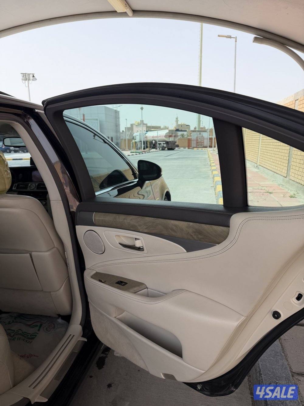 للبيع لكزس 2013 الساير5