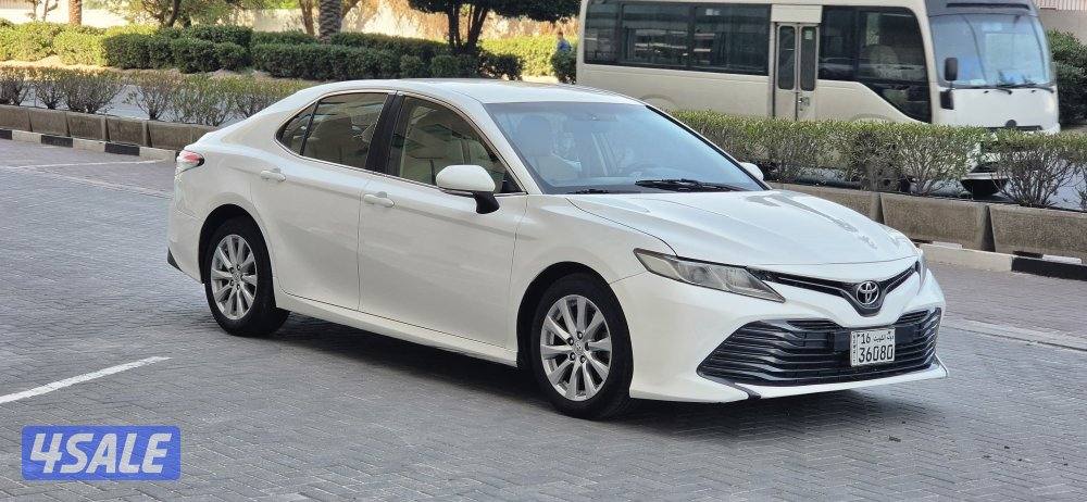 للبيع كامري LE موديل 2018 شرط الفحص1