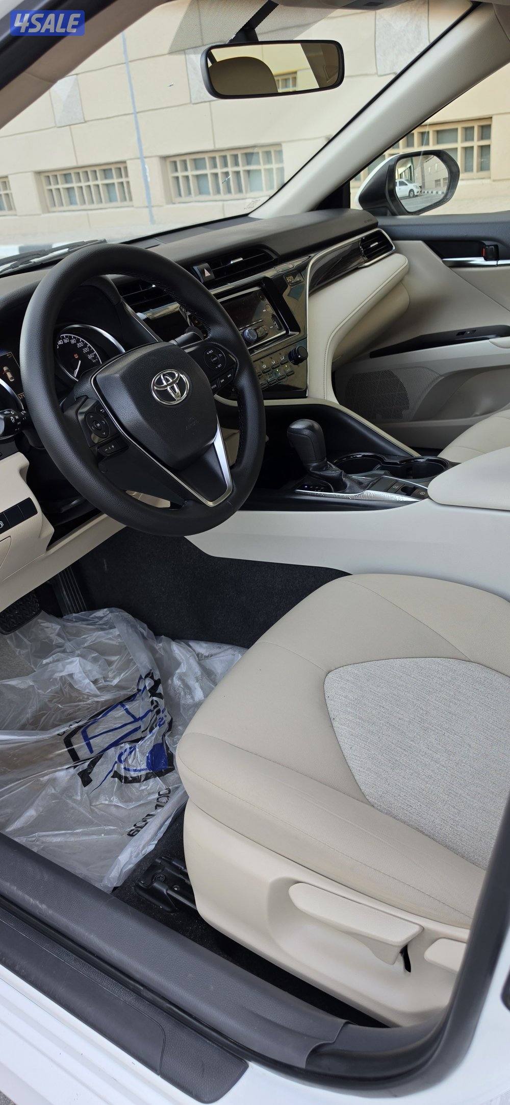 للبيع كامري LE موديل 2018 شرط الفحص4