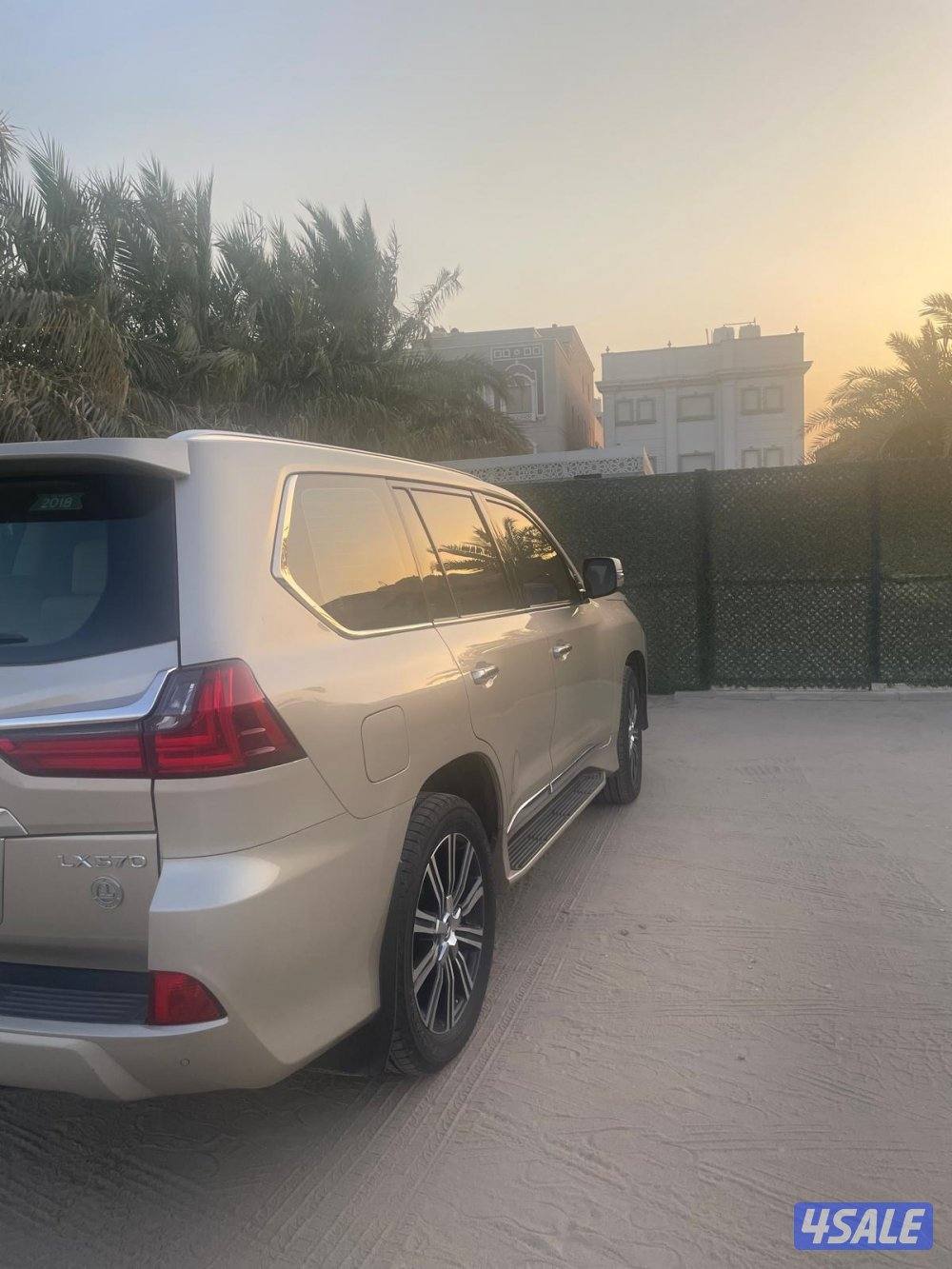 البيع جيب لكزس LX570 موديل 2018 الساير درجه اولي0