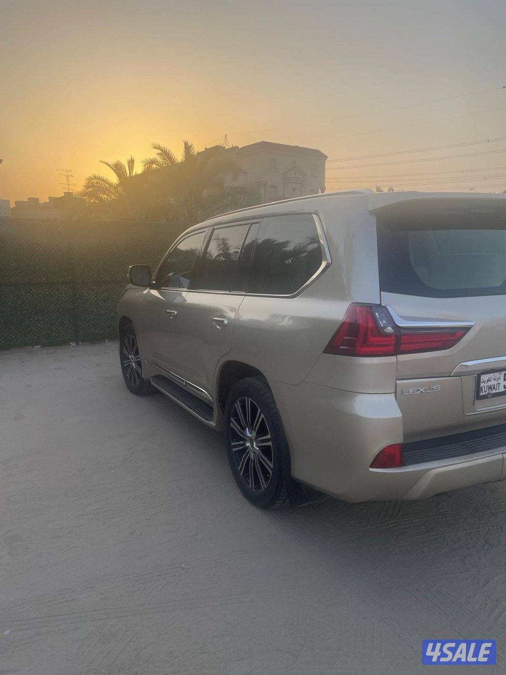 البيع جيب لكزس LX570 موديل 2018 الساير درجه اولي4