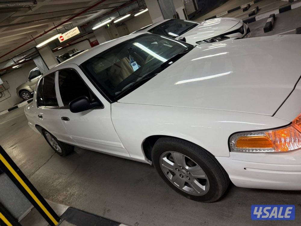 فورد فكتوريا ٢٠١٢ نضيف جداً ماشي ٢٧٠ الف موتر1